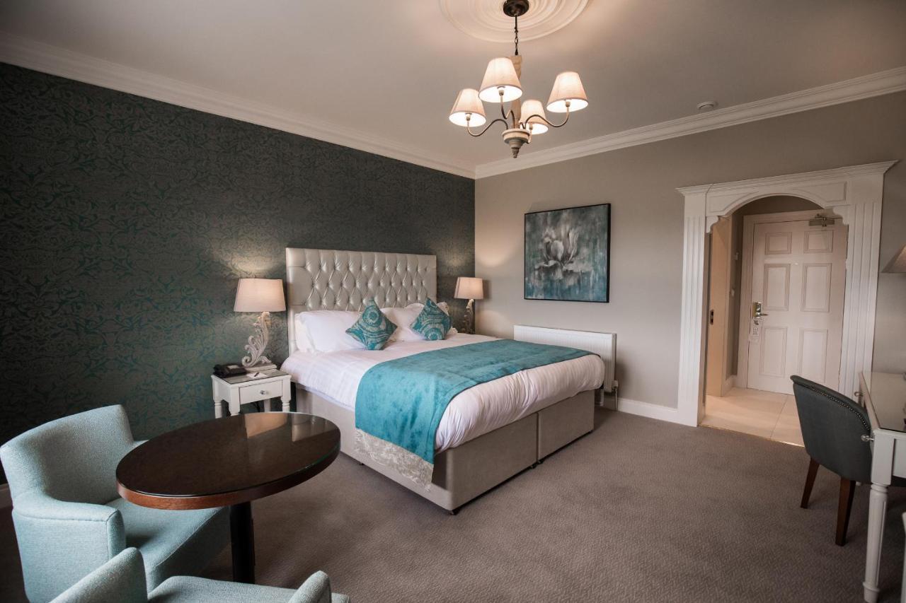 Clanard Court Hotel アシー エクステリア 写真
