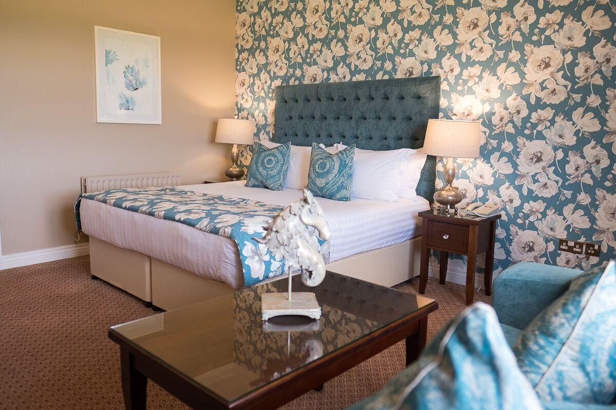 Clanard Court Hotel アシー エクステリア 写真