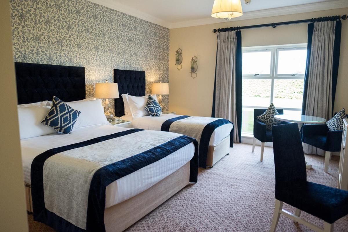 Clanard Court Hotel アシー エクステリア 写真